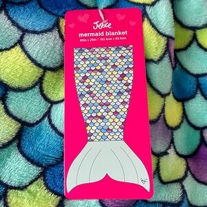 NWT Justice Colorful Mermaid Tail Blanket